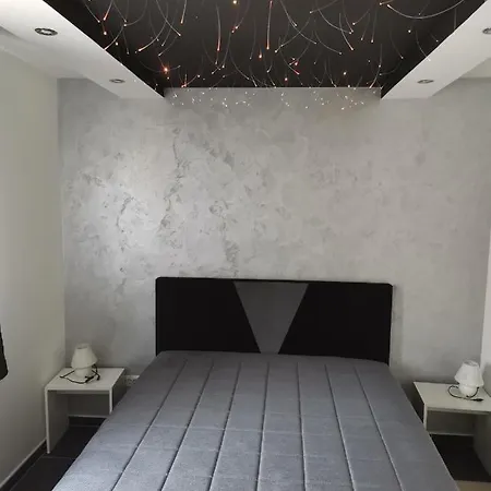 Airport Apartment